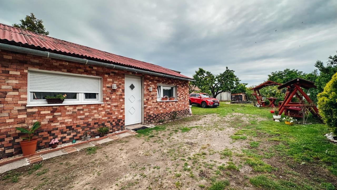 Napfeny Vendeghaz Hotel Győr Exterior foto