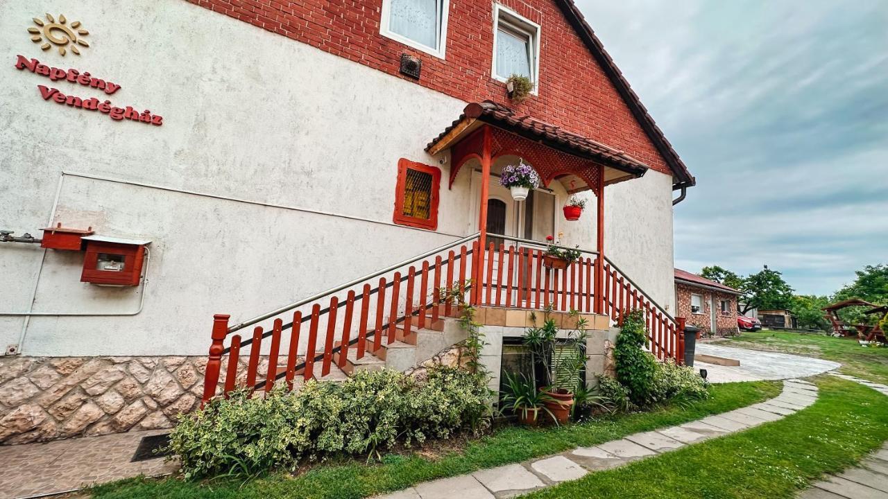 Napfeny Vendeghaz Hotel Győr Exterior foto